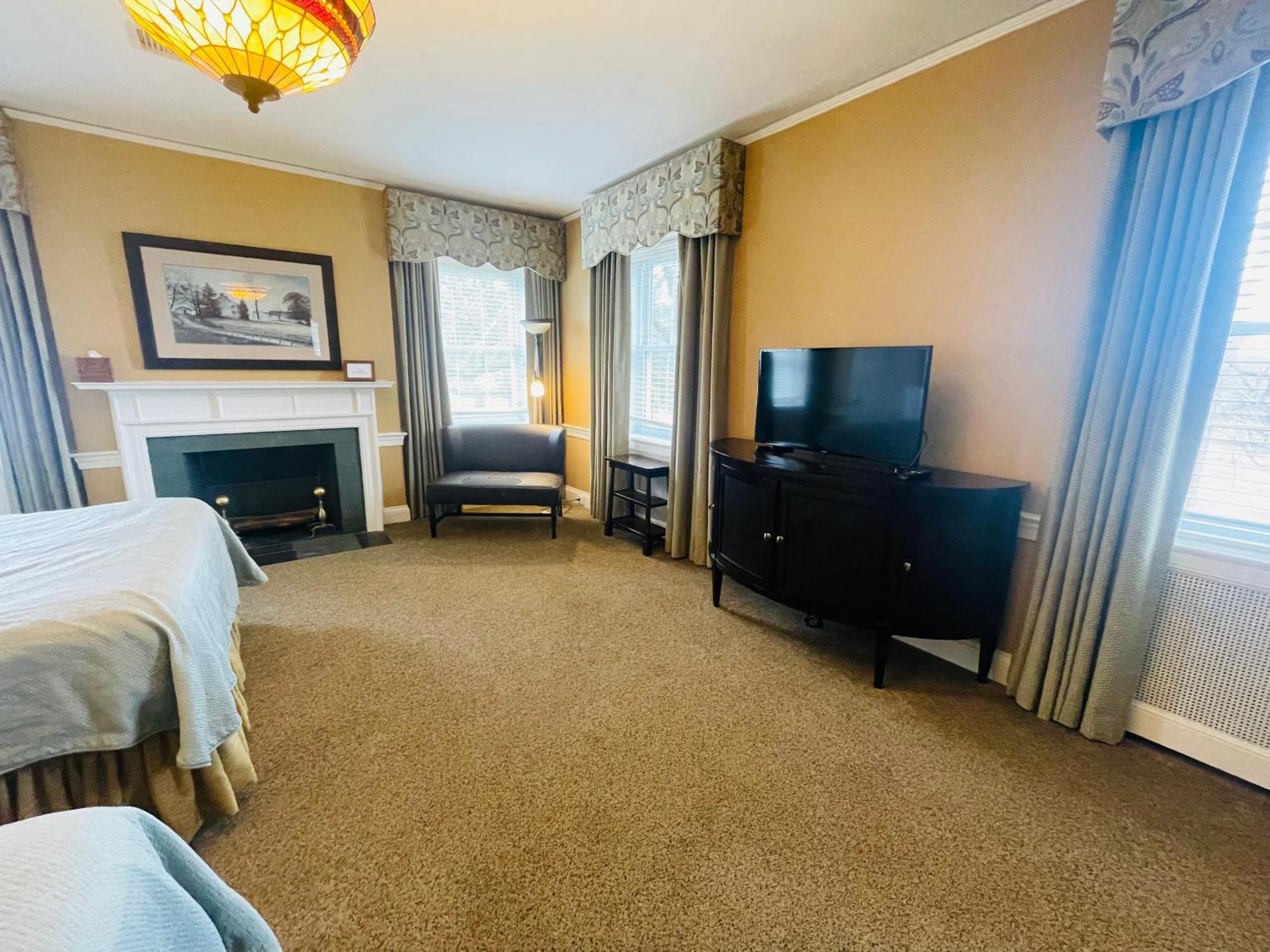 Apartamento Excelsior At The Manor House Clemmons Exterior foto